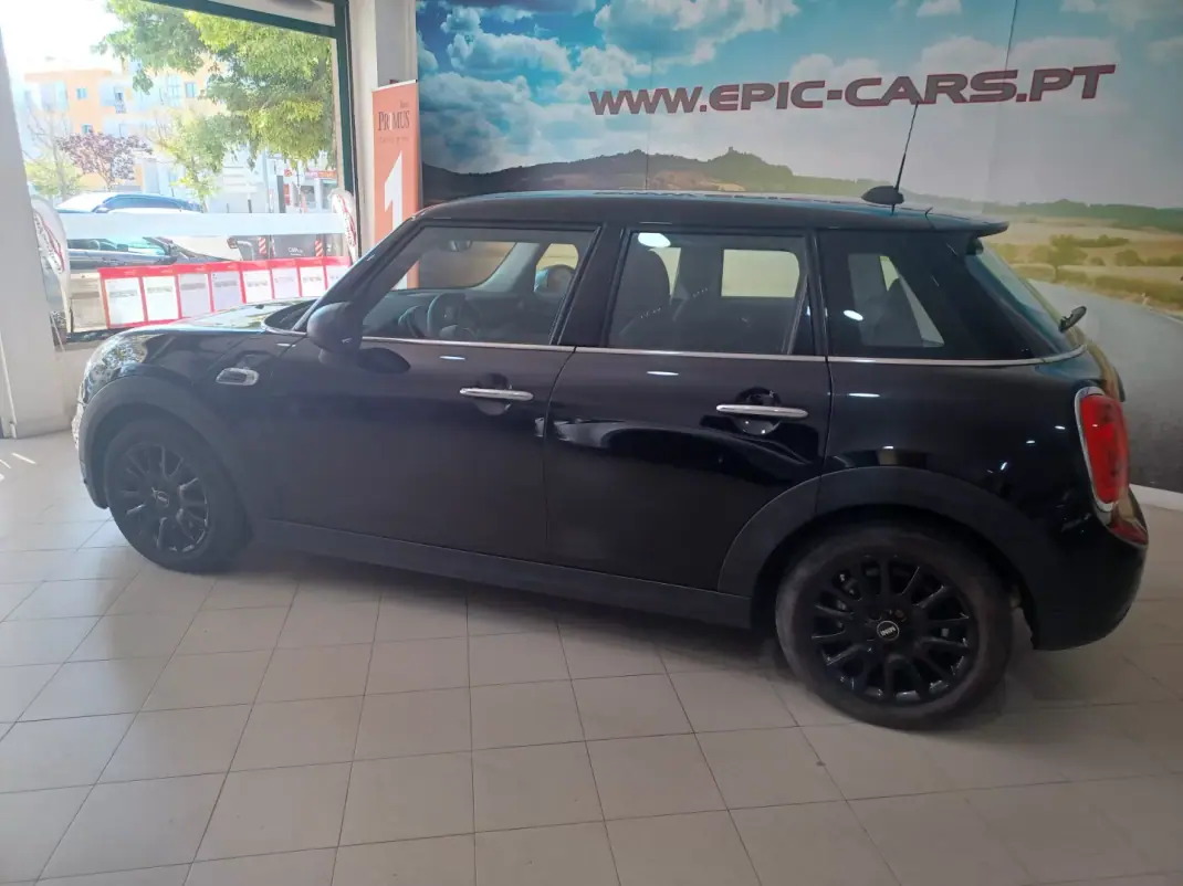 MINI 5 Portas 2019 - 13490 EUR, 199185 km - 199185km - foto 5 de 34