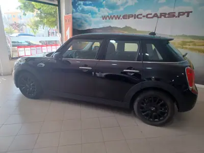 MINI 5 Portas 2019 - 13490 EUR, 199185 km - AUTO.MOTO.pt - 199185km - foto 5 de 34