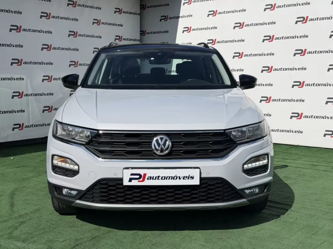 Volkswagen T-Roc 2018 - 16990 EUR, 108000 km - AUTO.MOTO.pt - 108000km - foto 4 de 11