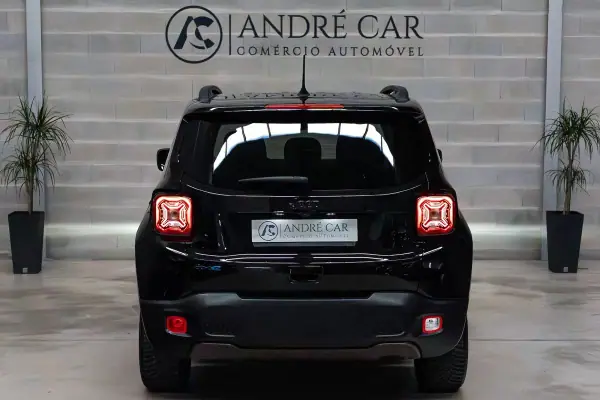 Jeep Renegade 2022 - 23950 EUR, 10796 km - AUTO.MOTO.pt - 10796km - foto 8 de 37