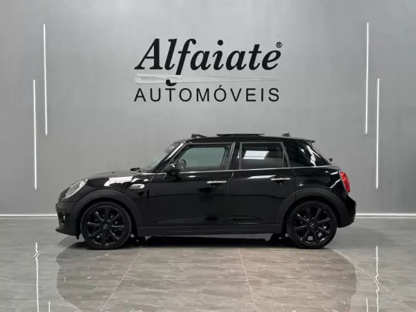 MINI 5 Portas 2016 - 15890 EUR, 167000 km - AUTO.MOTO.pt - 167000km - foto 2 de 34