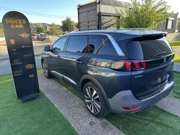 Peugeot 5008 2018 - 14900 EUR, 220000 km - AUTO.MOTO.pt - 220000km - foto 14 de 60