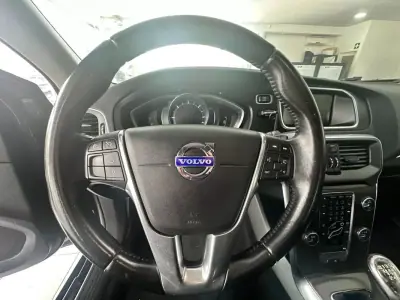 Volvo V40 Cross Country 2013 - 8750 EUR, 292850 km - 292850km - foto 11 de 34