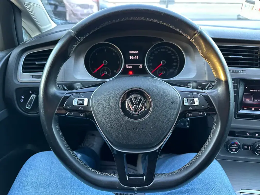Volkswagen Golf Variant 2015 - 14000 EUR, 161500 km - AUTO.MOTO.pt - 161500km - foto 26 de 55