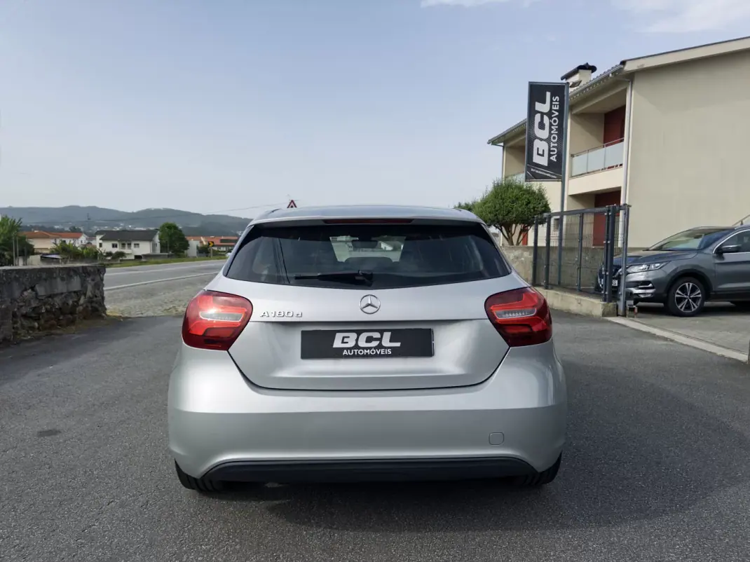 Mercedes-Benz A 180 2017 - 15990 EUR, 155000 km - AUTO.MOTO.pt - 155000km - foto 5 de 34