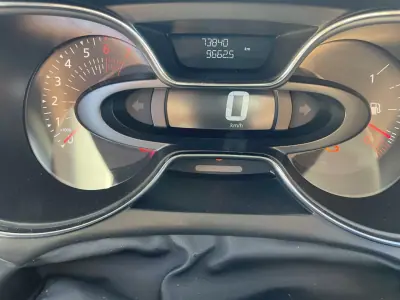 Renault Captur 2019 - 13900 EUR, 73850 km - AUTO.MOTO.pt - 73850km - foto 14 de 18