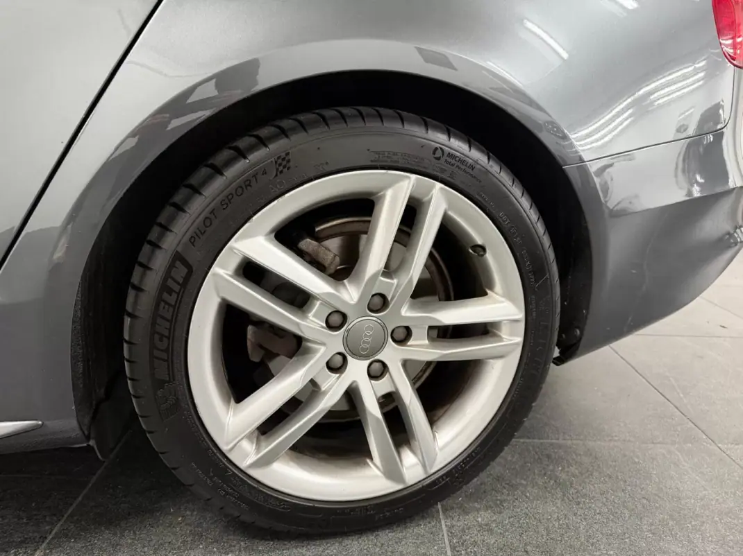Audi A4 Avant 2015 - 17990 EUR, 191000 km - AUTO.MOTO.pt - 191000km - foto 21 de 26