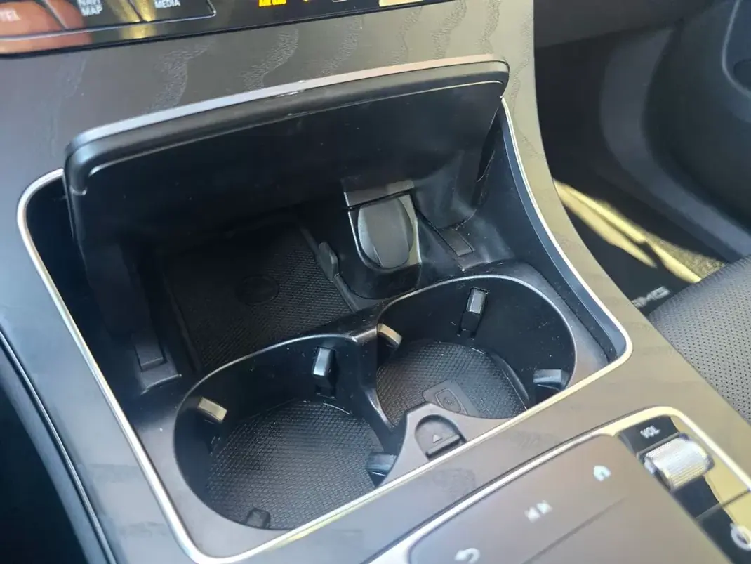 Mercedes-Benz GLC 300 2021 - 45980 EUR, 138000 km - AUTO.MOTO.pt - 138000km - foto 51 de 60