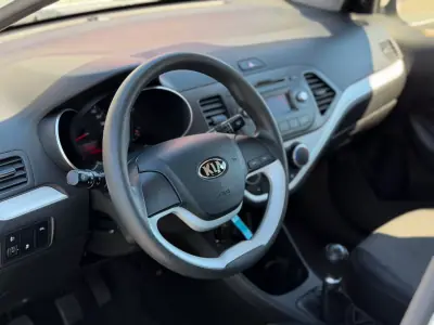Kia Picanto 2015 - 6999 EUR, 144000 km - AUTO.MOTO.pt - 144000km - foto 7 de 15