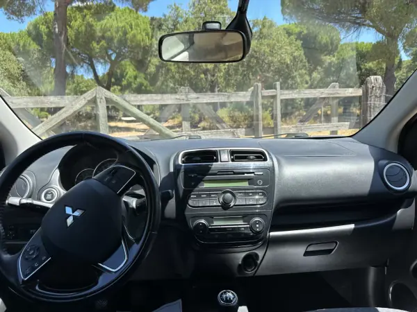 Mitsubishi Space Star 2018 - 8450 EUR, 88000 km - AUTO.MOTO.pt - 88000km - foto 6 de 12