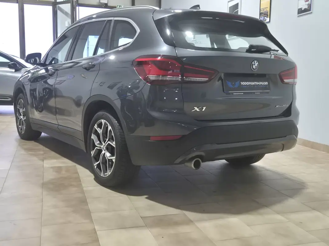 BMW X1 2022 - 27500 EUR, 63000 km - AUTO.MOTO.pt - 63000km - foto 4 de 37
