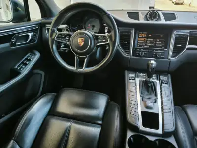 Porsche Macan 2014 - 42950 EUR, 177239 km - AUTO.MOTO.pt - 177239km - foto 26 de 59