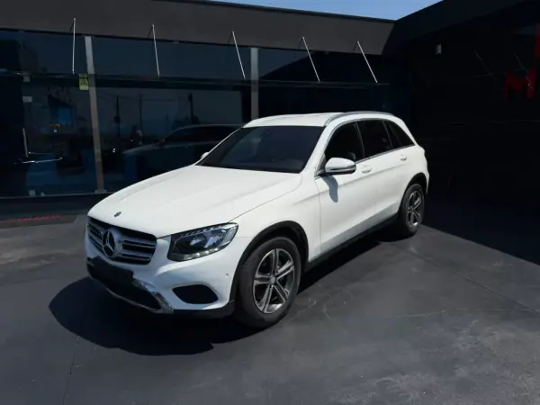 Mercedes-Benz GLC 220 2017 - 27500 EUR, 181000 km - AUTO.MOTO.pt - 181000km - foto 6 de 13