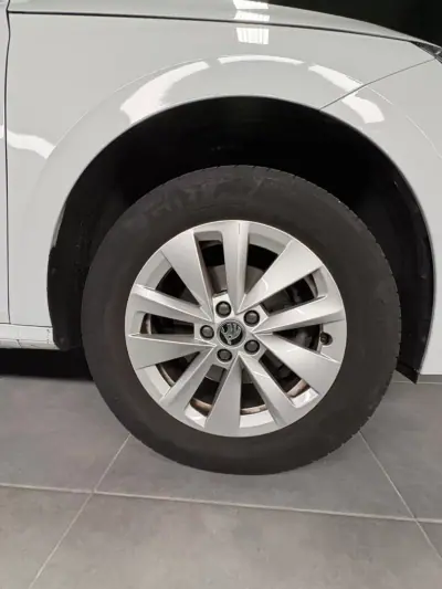 Skoda Kamiq 2023 - 17400 EUR, 55800 km - AUTO.MOTO.pt - 55800km - foto 10 de 10