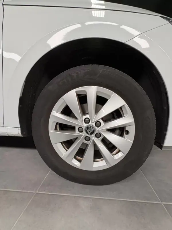 Skoda Kamiq 2023 - 17400 EUR, 55800 km - AUTO.MOTO.pt - 55800km - foto 10 de 10