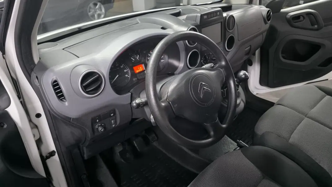 Citroën Berlingo 1.6 Bluehdi L2 100 cv longa C Iva 2018 - 16990 EUR, 84000 km - AUTO.MOTO.pt - 84000km - foto 4 de 15