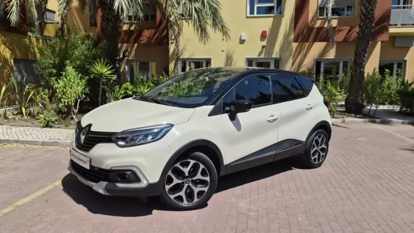Renault Captur 2019 - 13890 EUR, 117000 km - AUTO.MOTO.pt - 117000km - foto 9 de 9