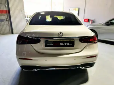 Mercedes-Benz E 200 2021 - 32000 EUR, 160340 km - AUTO.MOTO.pt - 160340km - foto 4 de 49