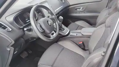 Renault Scénic 2017 - 12990 EUR, 172302 km - AUTO.MOTO.pt - 172302km - foto 21 de 38