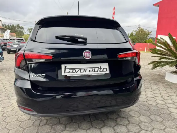 Fiat Tipo Station Wagon 2017 - 8990 EUR, 194000 km - AUTO.MOTO.pt - 194000km - foto 8 de 37
