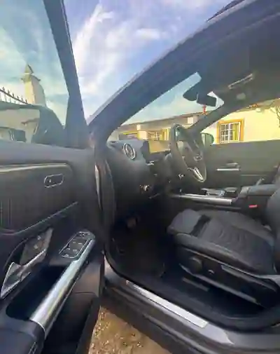 Mercedes-Benz EQA 2023 - 33000 EUR, 51000 km - 51000km - foto 8 de 13
