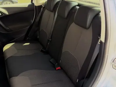 Citroën C3 2014 - 8500 EUR, 166000 km - AUTO.MOTO.pt - 166000km - foto 12 de 14