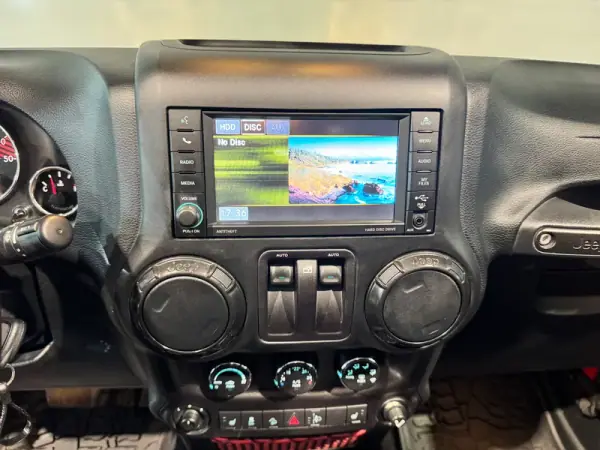 Jeep Wrangler 2019 - 65000 EUR, 19000 km - 19000km - foto 18 de 60