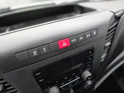 Iveco Daily 35C16 Caixa aberta 2022 - 30750 EUR, 86000 km - AUTO.MOTO.pt - 86000km - foto 24 de 25