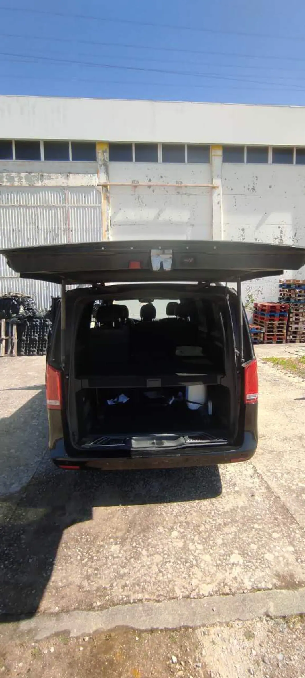 Mercedes-Benz V 250 2016 - 20350 EUR, 360000 km - AUTO.MOTO.pt - 360000km - foto 5 de 14