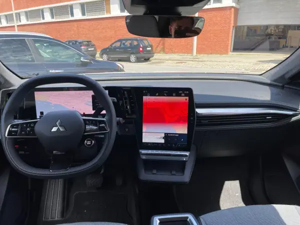 Mitsubishi Eclipse Cross 2026 - 38500 EUR, 995 km - 995km - foto 12 de 18