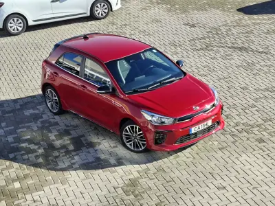 Kia Rio 2021 - 15500 EUR, 70500 km - AUTO.MOTO.pt - 70500km - foto 12 de 38