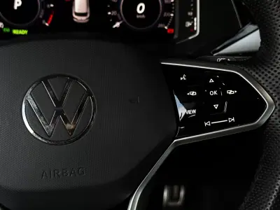 Volkswagen Arteon 2023 - 31990 EUR, 45800 km - AUTO.MOTO.pt - 45800km - foto 24 de 36