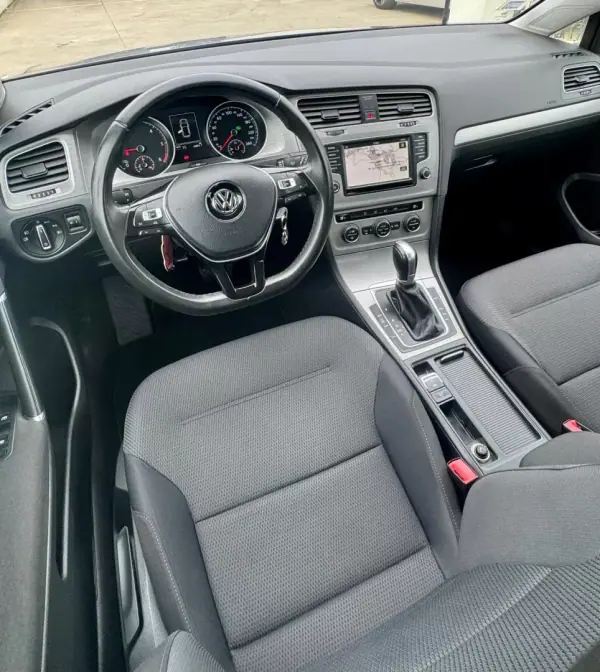 Volkswagen Golf 2016 - 18900 EUR, 98000 km - AUTO.MOTO.pt - 98000km - foto 4 de 27