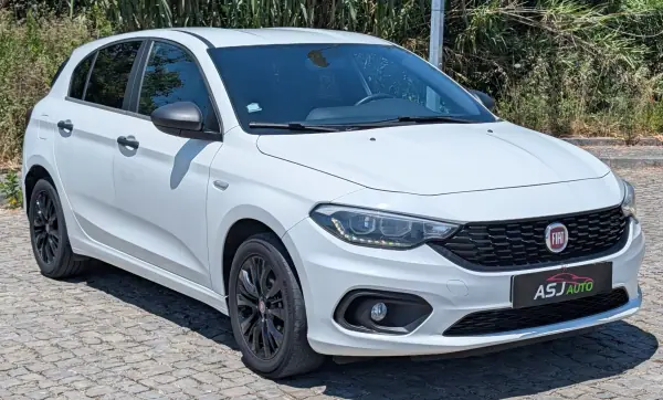 Fiat Tipo 2020 - 8900 EUR, 169920 km - AUTO.MOTO.pt - 169920km - foto 4 de 22