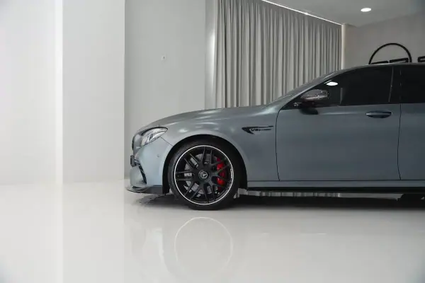 Mercedes-Benz E 63 AMG 2017 - 76950 EUR, 84657 km - AUTO.MOTO.pt - 84657km - foto 10 de 43