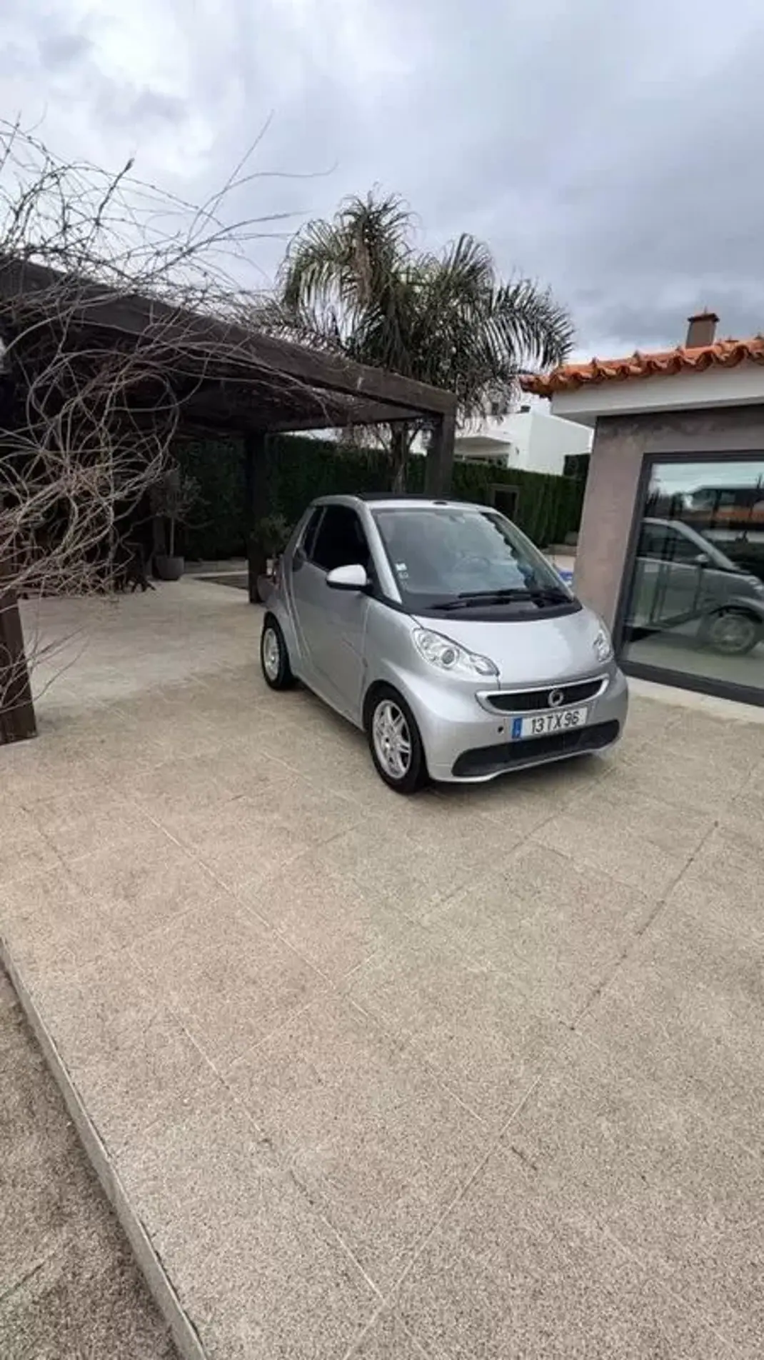 Smart Fortwo Cabrio 2013 - 7999 EUR, 113669 km - AUTO.MOTO.pt - 113669km - foto 9 de 25