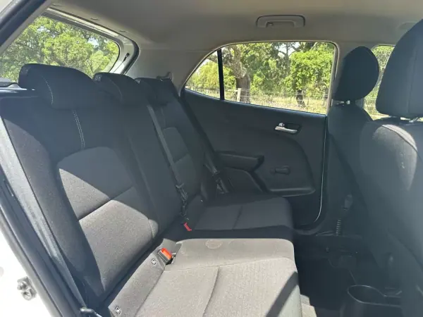 Kia Picanto 2021 - 10450 EUR, 86000 km - AUTO.MOTO.pt - 86000km - foto 8 de 11