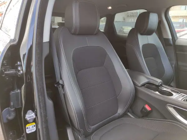 Jaguar F-Pace 2016 - 25900 EUR, 176000 km - AUTO.MOTO.pt - 176000km - foto 19 de 25