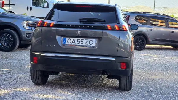 Peugeot 2008 2022 - 18850 EUR, 35200 km - AUTO.MOTO.pt - 35200km - foto 10 de 22