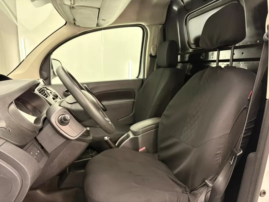 Renault KANGOO 1.5 DCI ENERGY S/S BUSINESS 2017 - 7750 EUR, 139000 km - AUTO.MOTO.pt - 139000km - foto 12 de 17