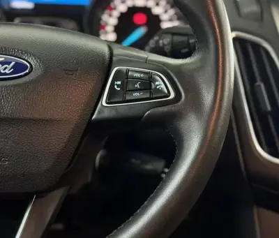 Ford Focus 2018 - 9950 EUR, 76000 km - AUTO.MOTO.pt - 76000km - foto 31 de 50