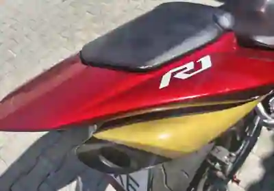 Yamaha YZF R1 2004 — photo 5 of 9