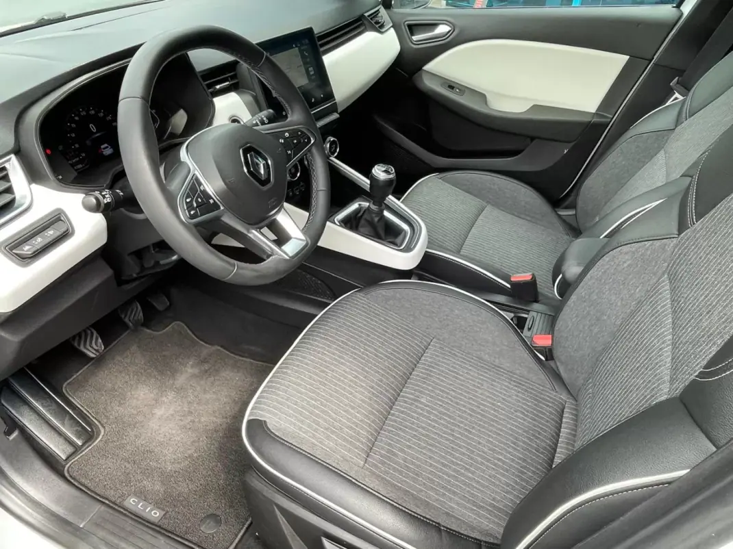 Renault Clio 2022 - 14900 EUR, 91000 km - 91000km - foto 12 de 14