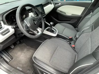 Renault Clio 2022 - 14900 EUR, 91000 km - AUTO.MOTO.pt - 91000km - foto 12 de 14