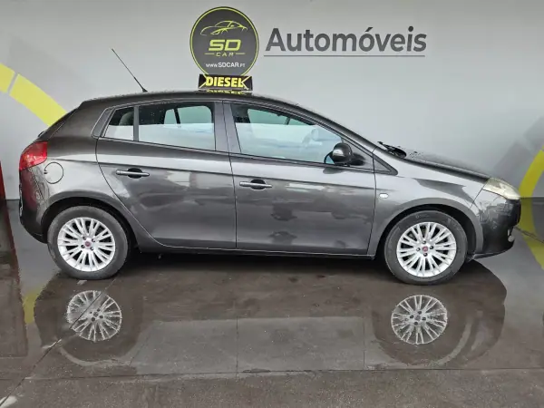 Fiat Bravo 2008 - 4500 EUR, 249000 km - AUTO.MOTO.pt - 249000km - foto 3 de 9