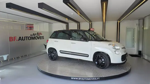 Fiat 500L 2013 - 7900 EUR, 153161 km - AUTO.MOTO.pt - 153161km - foto 9 de 55