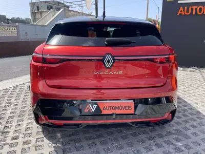 Renault Mégane E-Tech 2023 - 26950 EUR, 30221 km - 30221km - foto 6 de 11