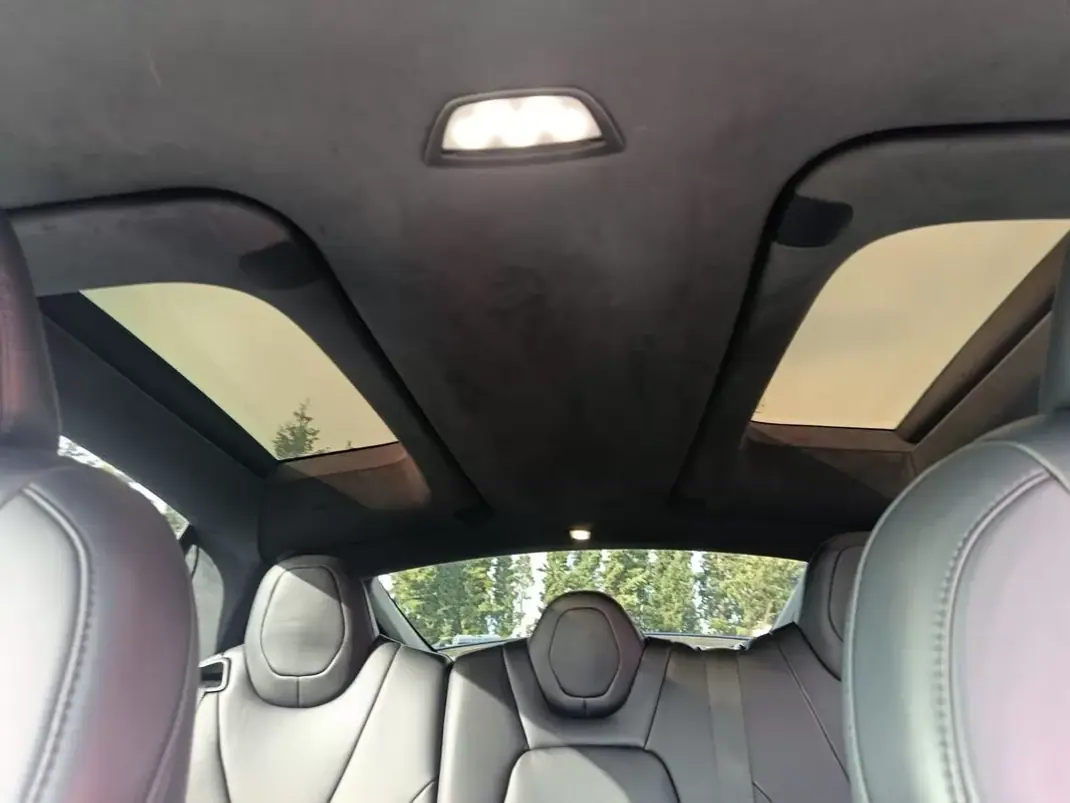 Tesla Model X 2020 - 45500 EUR, 85990 km - AUTO.MOTO.pt - 85990km - foto 23 de 38