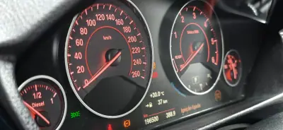 BMW 320 2016 - 18990 EUR, 196500 km - 196500km - foto 42 de 46