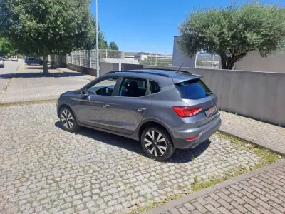 SEAT Arona 2018 - 14990 EUR, 93000 km - AUTO.MOTO.pt - 93000km - foto 4 de 12